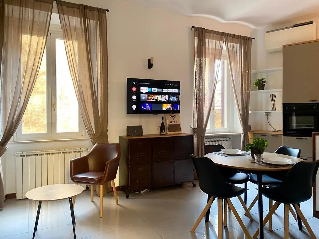 Two-Room Apartment Larocca-Trastevere Rome