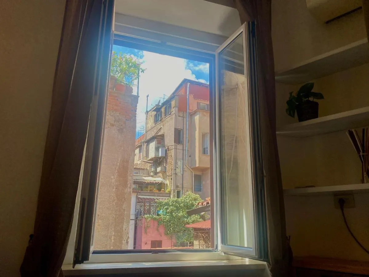 Two-Room Apartment Larocca-Trastevere Rome